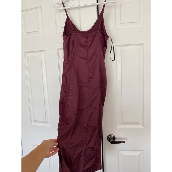 Missguided Satin Maroon Burgundy Cocktail Dress, size US6 - Picture 5 of 8